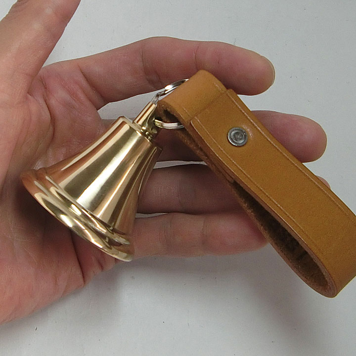 熊鈴ガーディアン全体サイズの写真