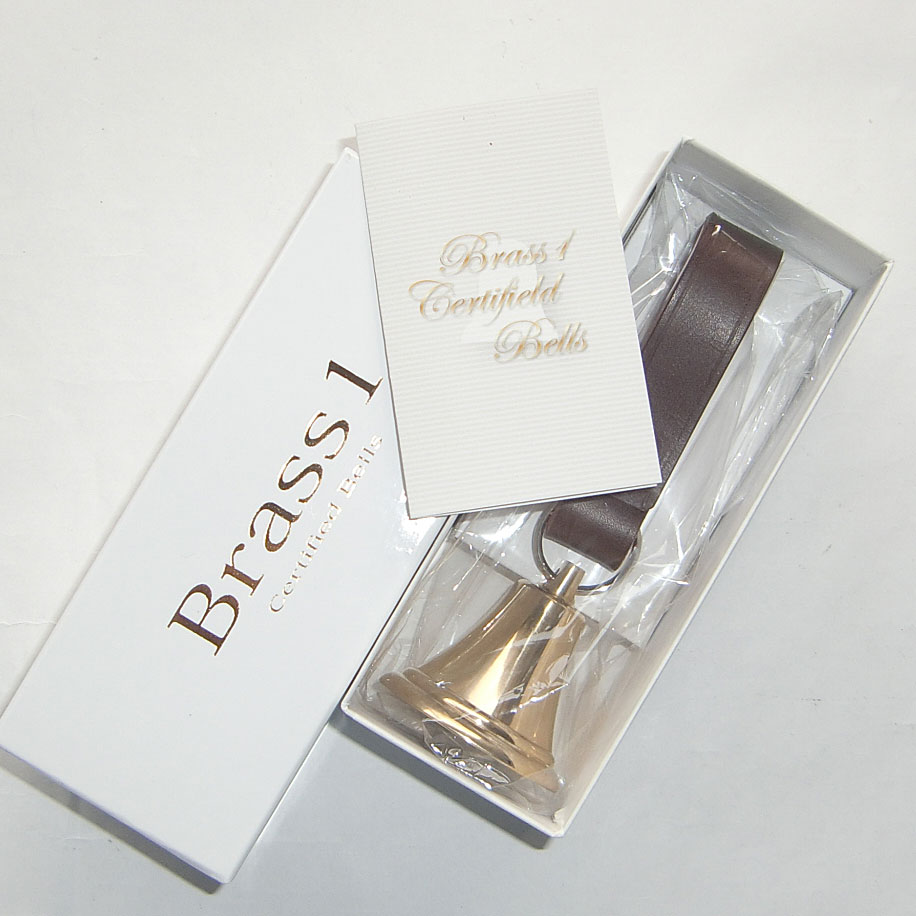 熊鈴ガーディアン箱入りの写真