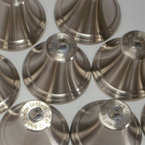 砂張製のベルのシリアル画像